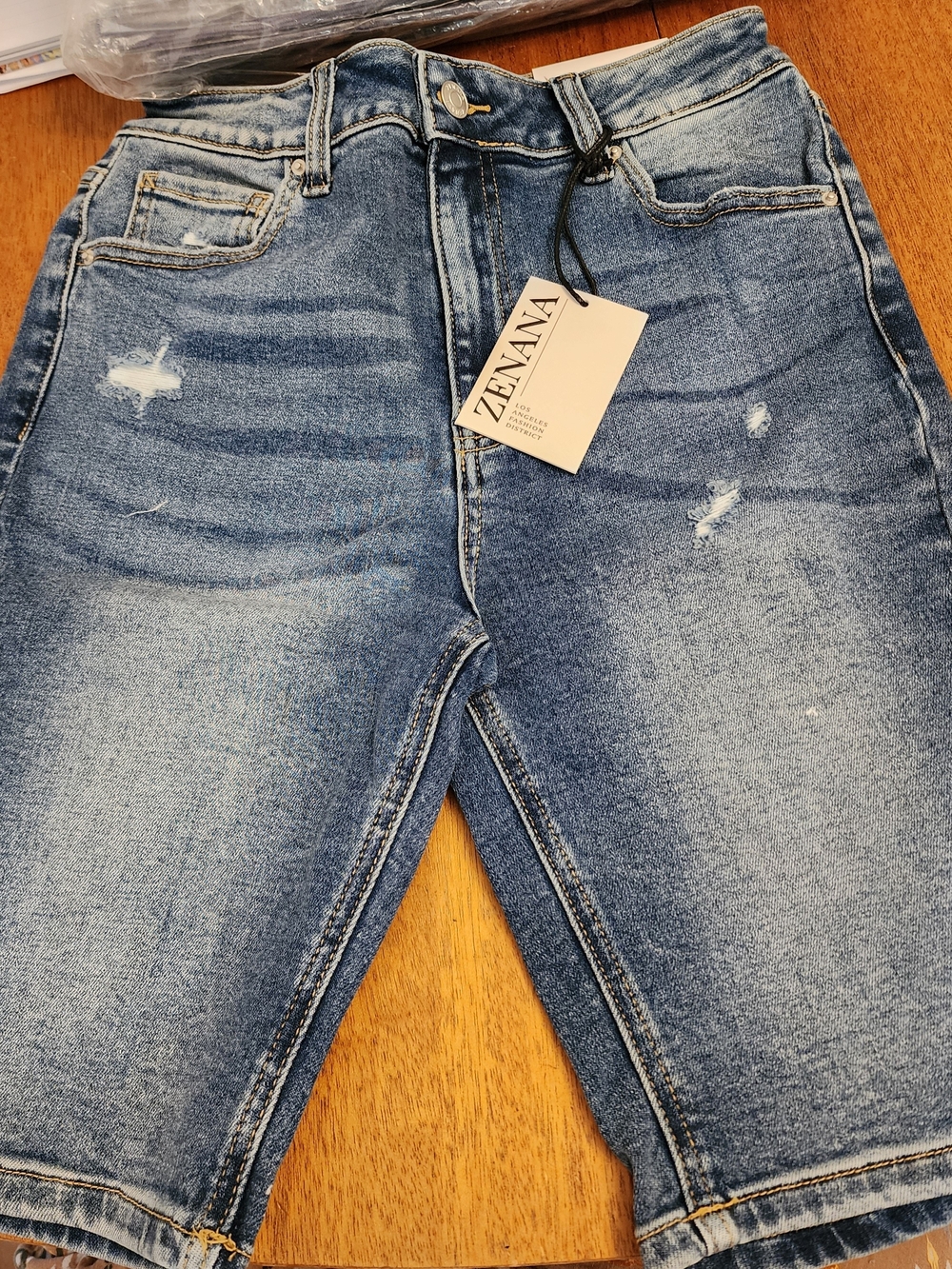 Zenana Outfitters Women's Light Blue Washed Slim Straight Short.